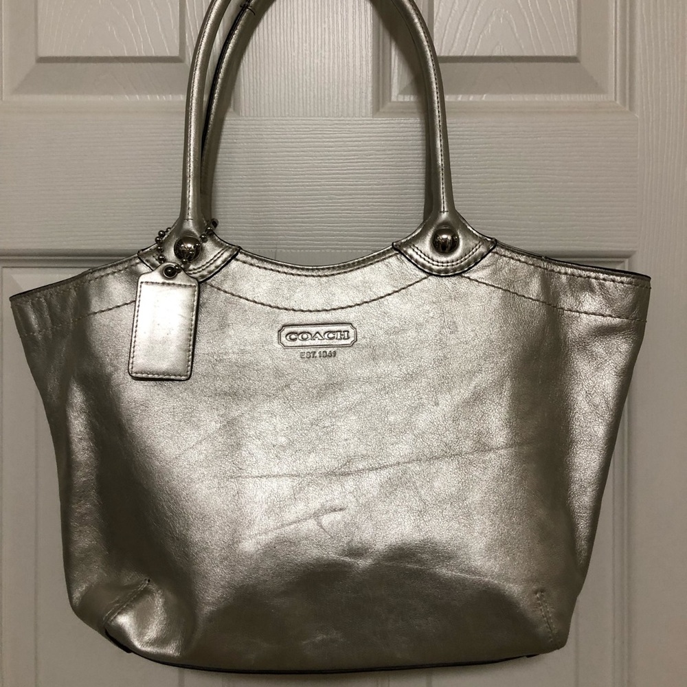 Coach handbag gold leather